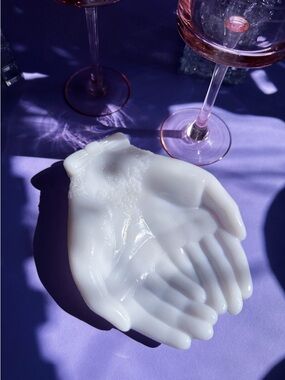 Vintage Avon Touch Of Beauty Open Hands White Milk Glass Soap Trinket Candy Dish